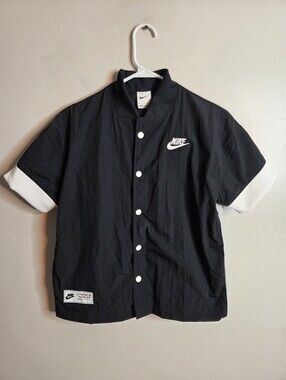 NWT Nike Boys Basketball Snap Button Warm Up Jacket Black White Size M